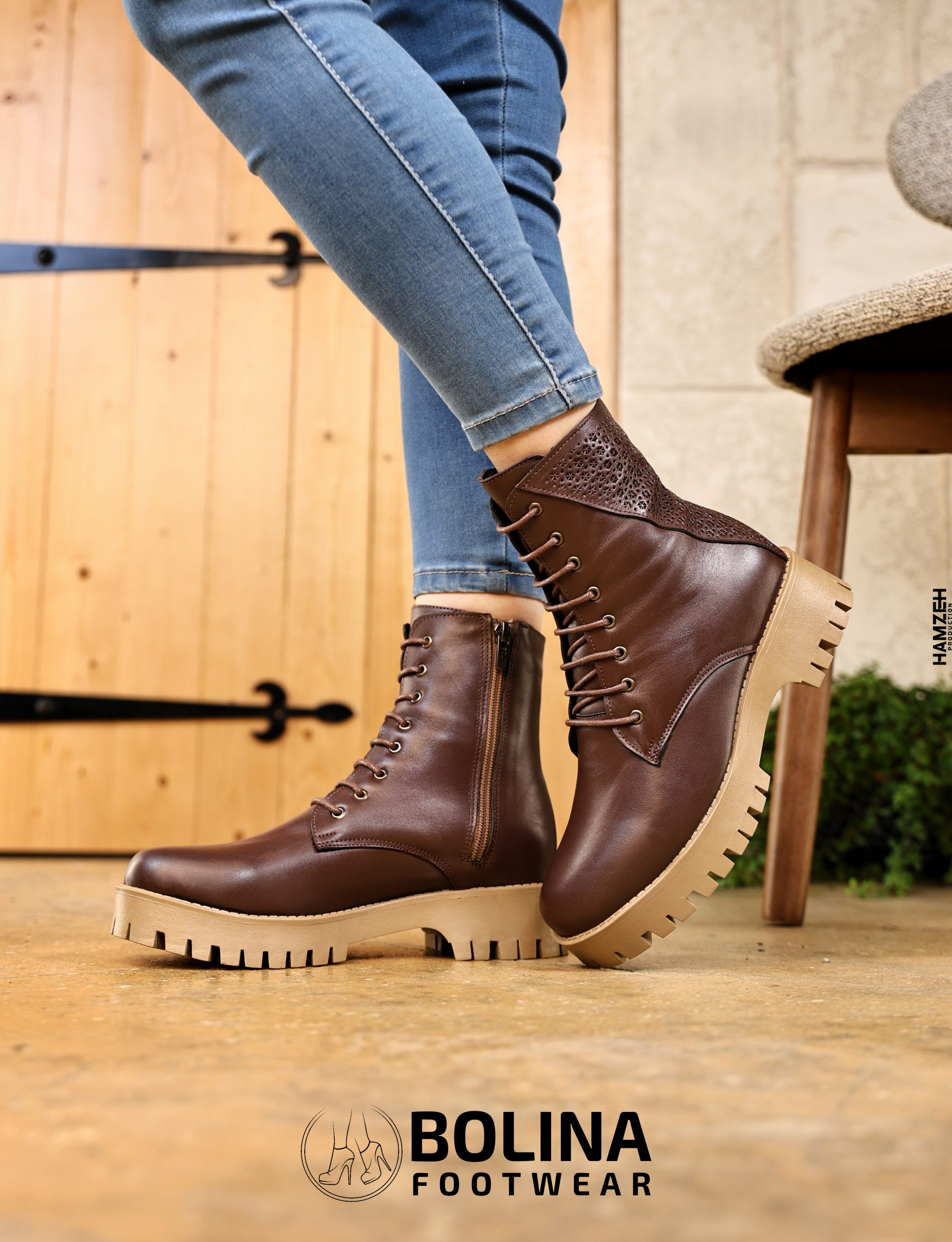 Velvet Storm Boots - الصورة 5