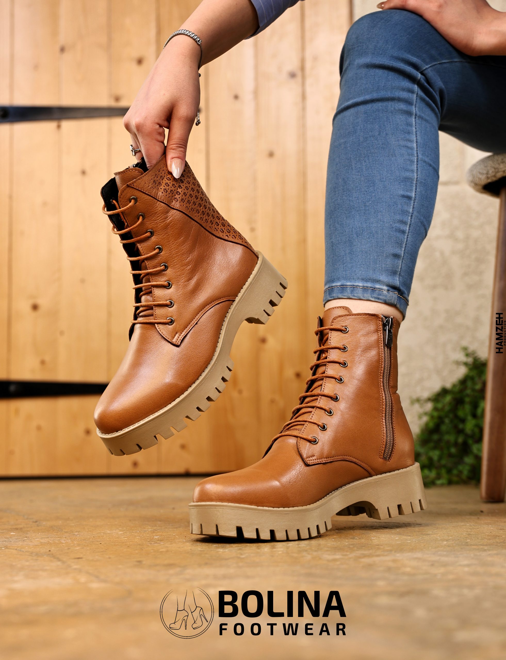 Velvet Storm Boots - الصورة 2